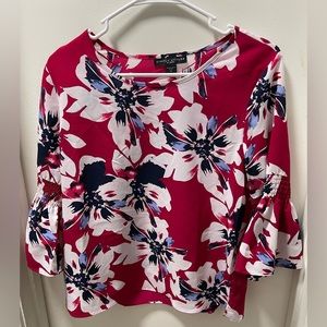Simply Styled Floral Print Top Size Small.